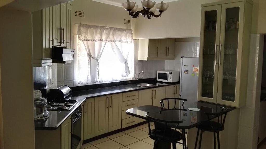 Ezulwini Guest House Экстерьер фото