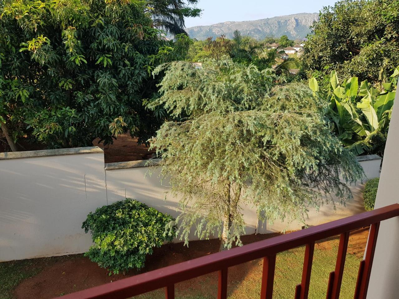 Ezulwini Guest House Экстерьер фото